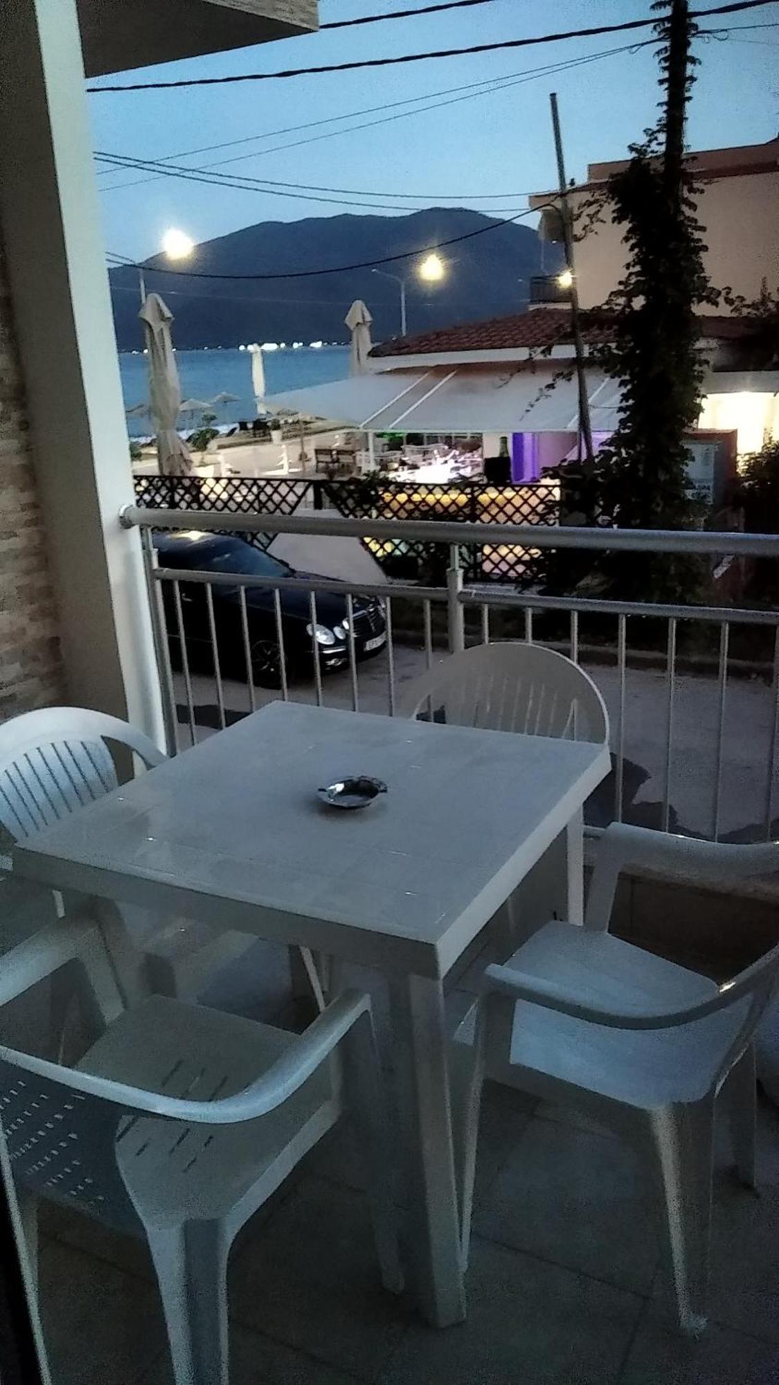 Angie'S Summertime Nea Vrasna Exterior foto